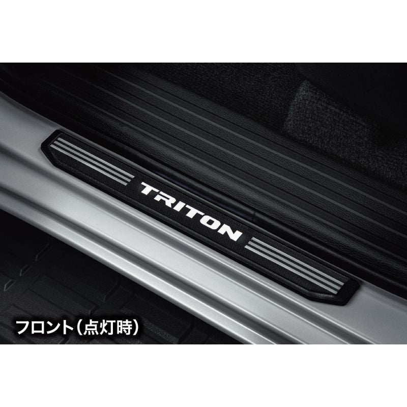 新品 ミツビシ トライトン LC2T 純正 イルミネーション付スカッフプレート