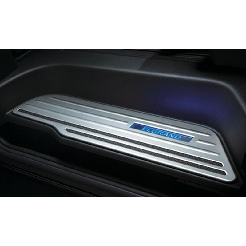 新品 ニッサン エルグランド E52 純正 キッキングプレート LED リア